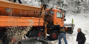 Αίσιο τέλος για 50 εκδρομείς στο Γαρδίκι Ομιλαίων: Τους απεγκλώβισαν από τα χιόνια