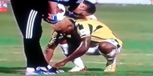 Ο διαιτητής που απεχθάνεται το fair play- Οι παίκτες του έδωσαν διπλό μάθημα για