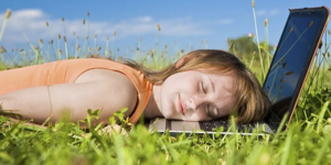 Ο Ηλιος αδυνατίζει: Πώς η έκθεση στο ηλιακό φως επηρεάζει το βάρος μας