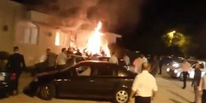 Φωτιά έξω από κέντρο διασκέδασης στη Λάρισα (Φωτογραφία: onlarissa)