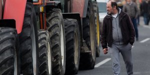 Για τρίτη ημέρα στους δρόμους οι αγρότες της Θεσσαλίας/ Φωτογραφία: EUROKINISSI- ΘΑΝΑΣΗΣ ΚΑΛΛΙΑΡΑΣ