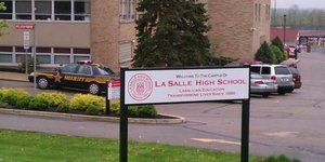 Μαθητής λυκείου αυτοπυροβολήθηκε μέσα στην τάξη του 