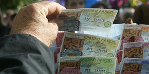 Στην Ιντραλότ για 12 χρόνια τα κρατικά λαχεία- Διαφώνησε με την απόφαση και παρα