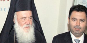 Στον Κορυδαλλό ο Ιερώνυμος για να... συμπαρασταθεί στον Λαυρεντιάδη