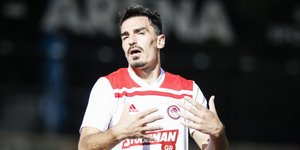 Ο Λάζαρος Χριστοδουλόπουλος με την φανέλα του Ολυμπιακού /Φωτογραφία: Εurokinissi