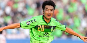  Καταπληκτικό γκολ με κοντρόλ και σουτ στην κίνηση [βίντεο]