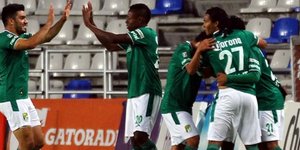 Εκπληκτικό γκολ με σουτ από τα 35 μέτρα [βίντεο]