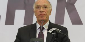 Επίθεση του Βασίλη Λεβέντη στον Αλέξη Τσίπρα (Φωτογραφία: ΜΟΤΙΟΝΤΕΑΜ/ ΤΡΥΨΑΝΗ ΦΑΝΗ)