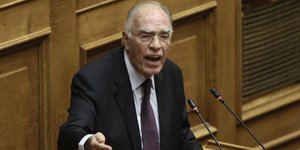 Ο πρόεδρος της Ενωσης Κεντρώων στη συζήτηση για την συνταγματική αναθεώρηση -Φωτογραφία: Intimenews/ΛΙΑΚΟΣ ΓΙΑΝΝΗΣ