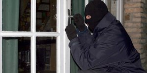 Στην Καισαριανή χτύπησαν οι ληστές με τη χειροβομβίδα