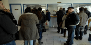 Διογκώνονται οι ληξιπρόθεσμες οφειλές γιατί οι πολίτες αδυνατούν να πληρώσουν φό