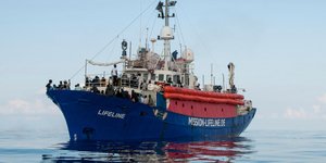 To πλοίο Lifeline /Φωτογραφία AP images