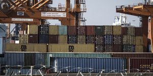 Το λιμάνι του Πειραιά στο επίκεντρο έρευνας της OLAF/ Φωτογραφία: EUROKINISSI- ΓΙΑΝΝΗΣ ΠΑΝΑΓΟΠΟΥΛΟΣ