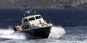 Αγνοείται λουόμενη στην Τήνο -Οι ισχυροί άνεμοι που πνέουν στην περιοχή δυσχεραί