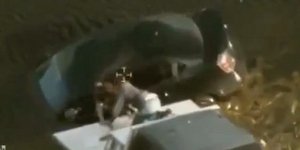 Καρέ καρέ η διάσωση γυναίκας από αυτοκίνητο που βυθίζεται σε λίμνη [βίντεο]