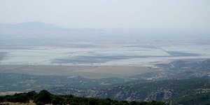Βαρέλι δίχως πάτο η λίμνη Κάρλα