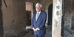 Ο Προκόπης Παυλόπουλος στο Λύρειο Ιδρυμα (Φωτογραφία: romfea)