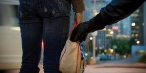 Έστηνε «καρτέρι» δίπλα από ΑΤΜ και λήστευε μόνο γυναίκες!
