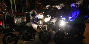 Κακοποιοί εισέβαλαν με καλάσνικοφ και χειροβομβίδα σε δύο σπίτια στη Γλυφάδα