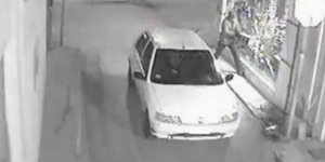 Η κάμερα κατέγραψε καρέ καρέ θρασύτατη ληστεία σε κοσμηματοπωλείο[βίντεο]