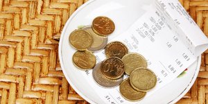 Περίεργη ληστεία στη Λαμία -Κλέφτης άφησε πουρμπουάρ και το θύμα του πρότεινε να