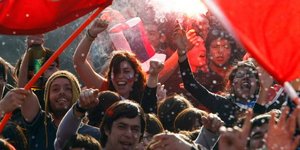 Ποια χώρα έχει τους πιο θερμούς... διαδικτυακούς οπαδούς; -Πανηγυρίζοντας μπροστ