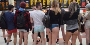 Πορεία χωρίς παντελόνια χτες στο Λονδίνο