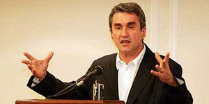Λοβέρδος: Αν το ΠΑΣΟΚ στήριζε τις κυβερνήσεις Παπανδρέου-Παπαδήμου όπως τον Σαμα