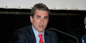 Νέα Ελλάδα: «Διατάξεις χωρίς επείγοντα χαρακτήρα στο πολυνομοσχέδιο»