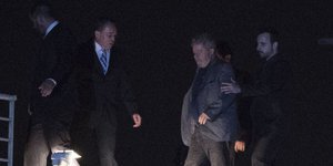 Ο Λούλα μεταφέρεται στη φυλακή (Φωτογραφία: AP/ Leo Correa)