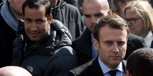 Ο Γάλλος πρόεδρος με τον πρώην στενό του συνεργάτη/Φωτογραφία: AP