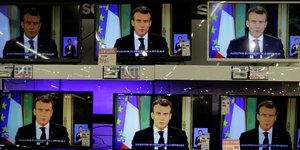 Η Κομισιόν παρακολουθεί στενά τις εξαγγελίες Μακρόν -Φωτογραφία: AP Photo/Claude Paris