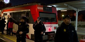 εκκενώνεται σιδ. σταθμός στη Μαδρίτη/Φωτογραφία: AP