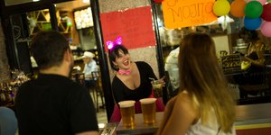 Στιγμιότυπο από την καθημερινή ζωή στην Ισπανία (Φωτογραφία: AP Photo/Francisco Seco)