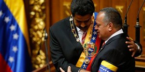 Νέος πρόεδρος Βενεζουέλας ο Μαδούρο με... εισβολή την ώρα της ορκωμοσίας [βίντεο