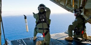 Νέος συναγερμός για το Boeing -Δορυφόρος της Κίνας εντόπισε αντικείμενα στη θάλα