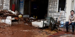Πάνω από 1.300 κτίρια στη Δυτική Αττική χρήζουν αποζημίωσης (Φωτογραφία: EUROKINISSI/ ΤΑΤΙΑΝΑ ΜΠΟΛΑΡΗ)
