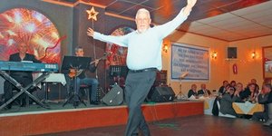 Μετά τις ζειμπεκιές του Μανώλη