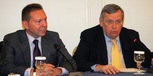 Ανεξάρτητοι Έλληνες: Στουρνάρας και Μάνος συμπράττουν σε «περίεργο ΜΚΟ»
