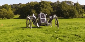 Γιγαντιαίο ρομπότ με κινητήρα 50 ίππων παρουσίασε Βρετανός επιστήμονας [βίντεο]