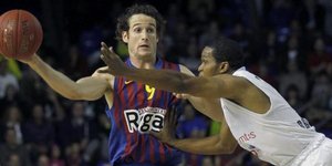 Απίθανο τρίποντο από παίκτη της Μπαρτσελόνα [βίντεο]