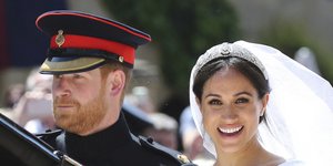 Ο πρίγκιπας Χάρι και η Μέγκαν Μαρκλ στον βασιλικό γάμο /Φωτογραφία: AP