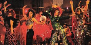 Σκηνή από την ταινία «Μαριχουάνα στοπ». YouTube