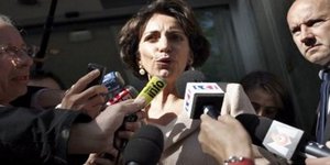 Αυτή είναι η υπουργός του Φρανσουά Ολάντ που κατέβασε το όριο σύνταξης στα 60