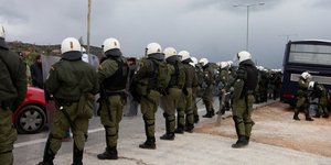 227 προσαγωγές οπαδών που ετοιμάζονταν για «πόλεμο»έκανε η αστυνομία