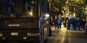 Κλούβα των ΜΑΤ στη Χαριλάου Τρικούπη / Φωτογράφιση: EUROKINISSI / Γιώργος Κονταρίνης