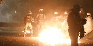 Νέες επιθέσεις στα ΜΑΤ με μολότοφ/ Φωτογραφία αρχείου: EUROKINISSI