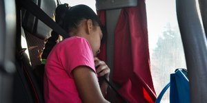 Μαθήτρια σε σχολικό πούλμαν/ Φωτογραφία: Eurokinissi- ΜΠΟΛΑΡΗ ΤΑΤΙΑΝΑ 