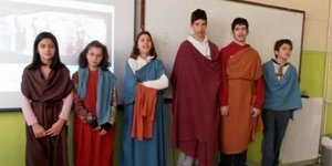 Έκαναν το μάθημα των Αρχαίων Ελληνικών ντυμένοι με χιτώνες!