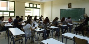 «Πνίγουν» στο άγχος τους μαθητές -Τρέχουν για να προλάβουν να ολοκληρώσουν την ύ